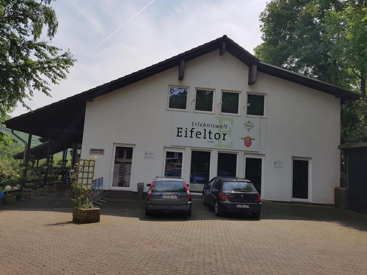 Hotel-Restaurant-Eifeltor Mechernich Exterior foto